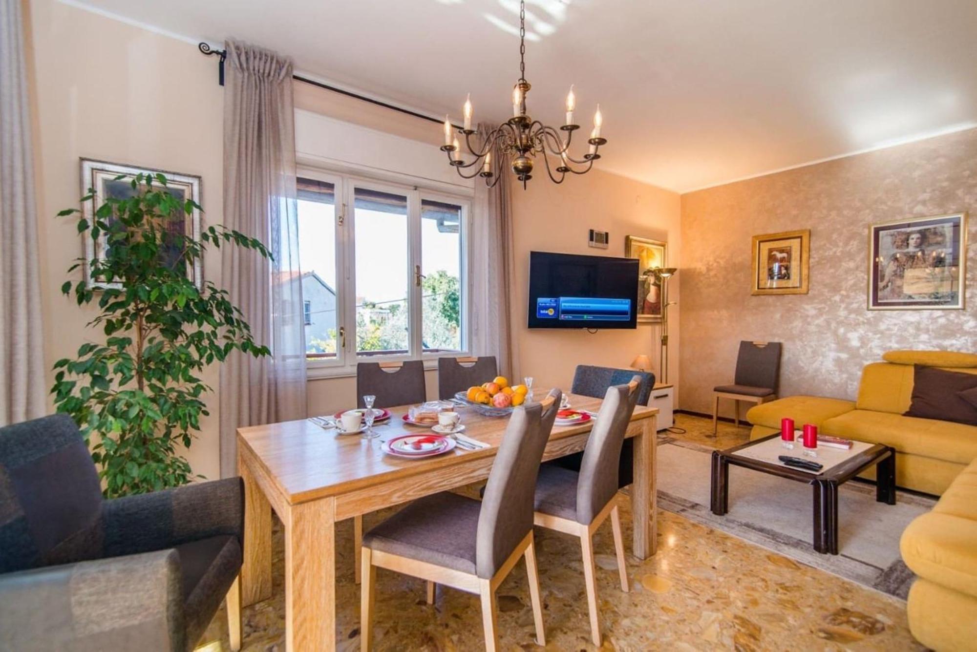 Villa Amalija - Apartment Amy Medulin Buitenkant foto