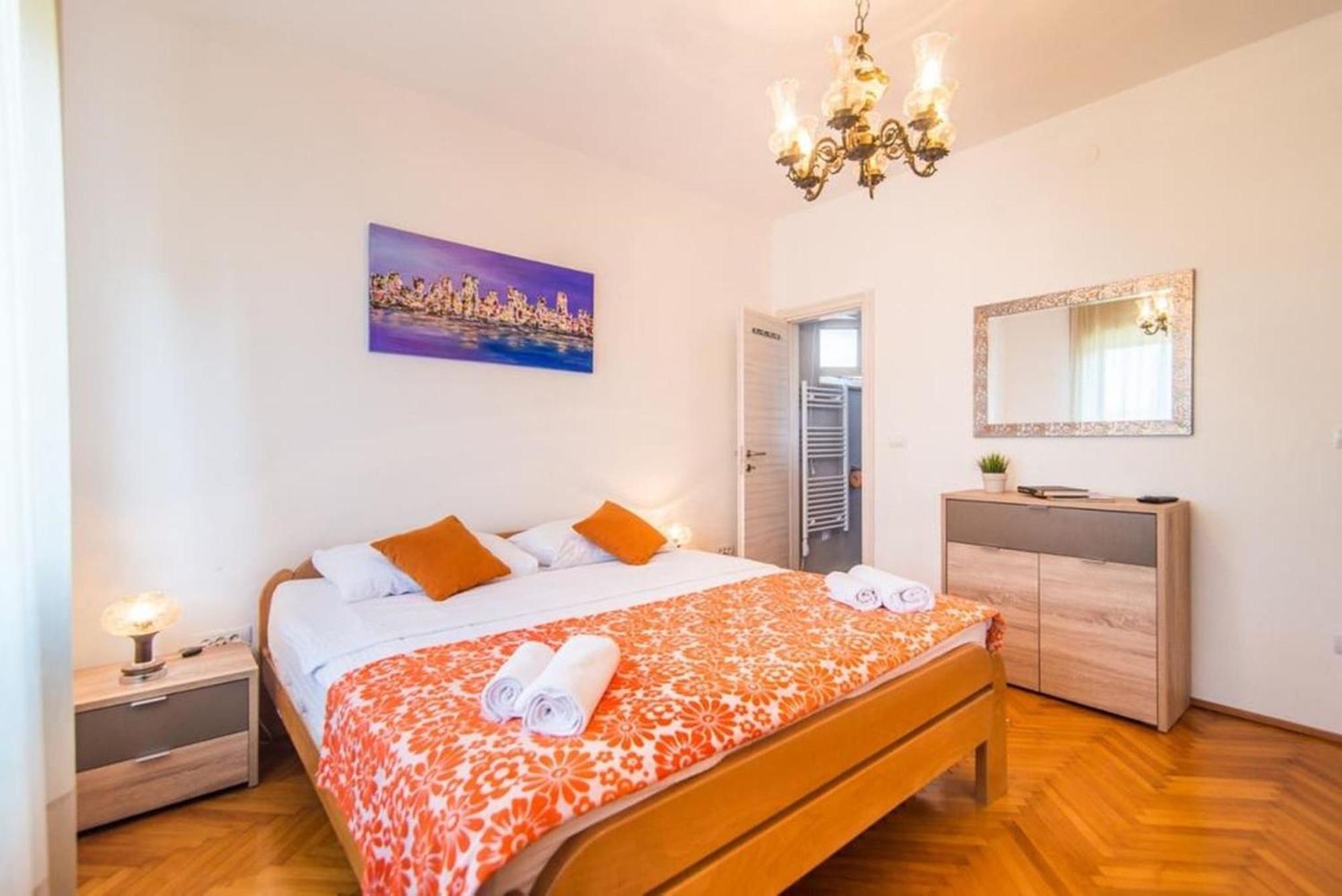 Villa Amalija - Apartment Amy Medulin Buitenkant foto